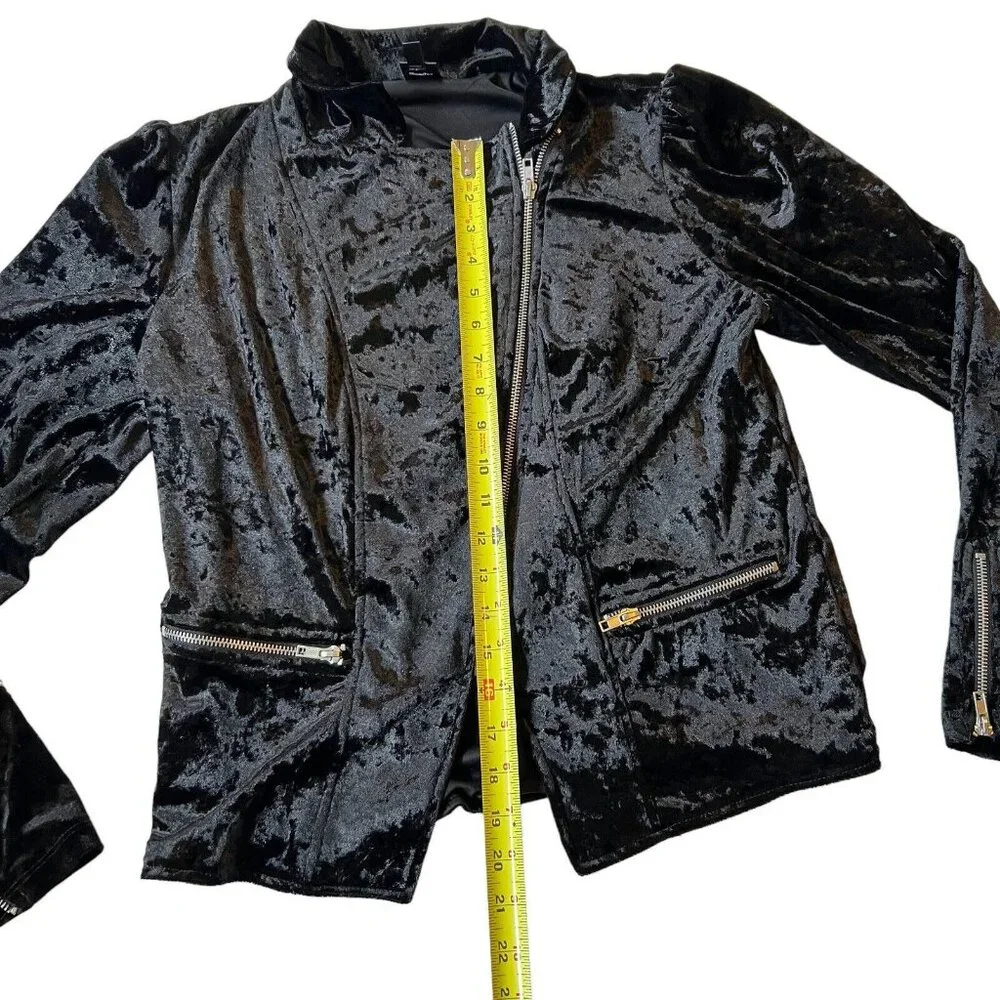 Disney Coco Junior Teen XL Moto Jacket Black Velvet Velour Rose Embroidered - Picture 11 of 13